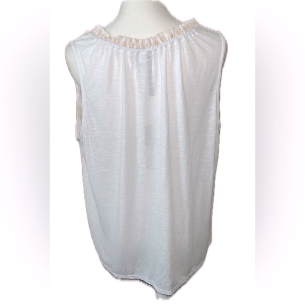 NWT LC Lauren Conrad Women’s sleeveless top, swept ashore ruffle neckline shell - Picture 3 of 6